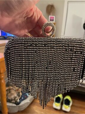 Sparkling Rhinestone Fringe Ring-Top Clutch - Black Silver